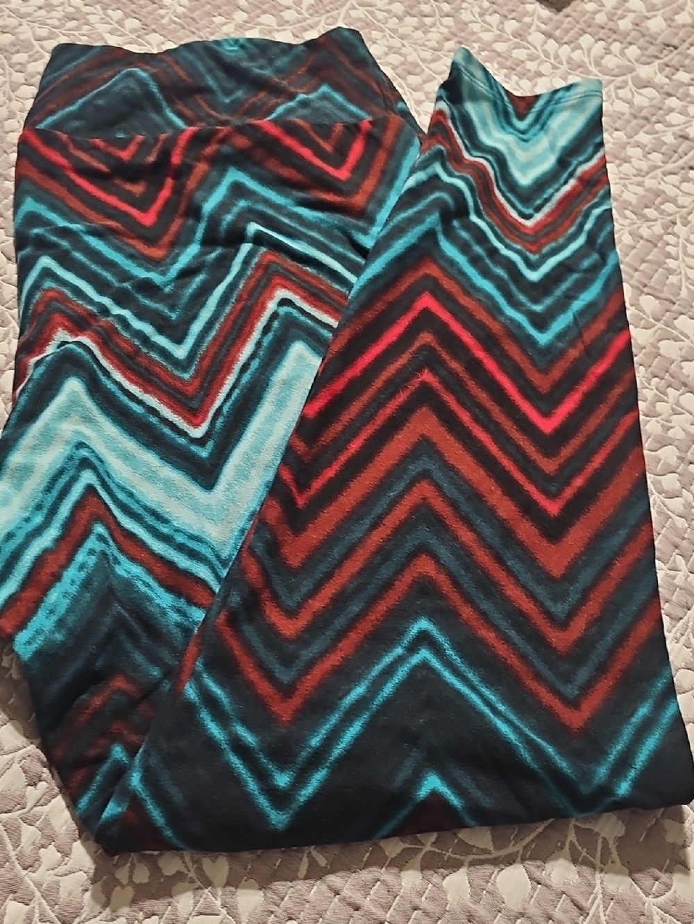 LuLaRoe Chevron Leggings in Teal, Red, Black
